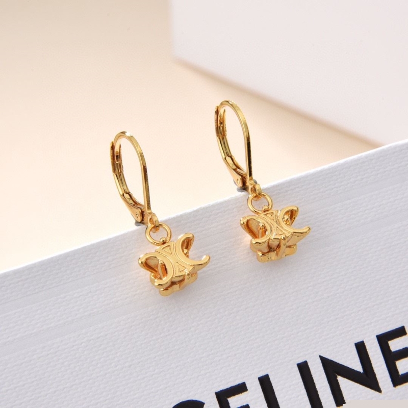 Ce**e necklaces